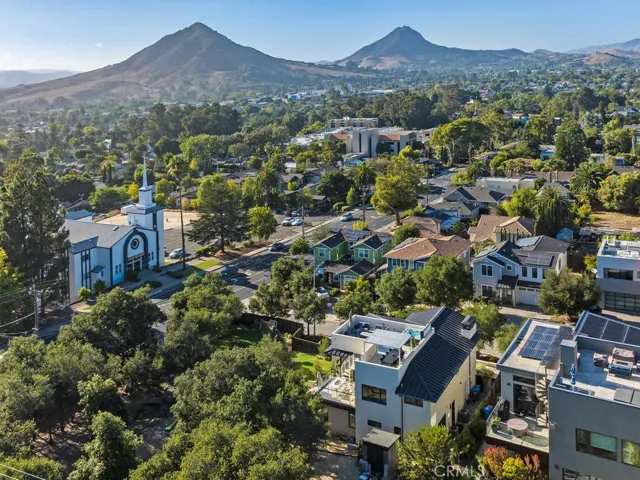 2082 Fixlini Street, San Luis Obispo, California 93401