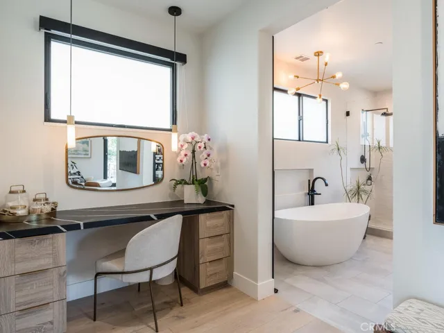 2082 Fixlini Street, San Luis Obispo, California 93401