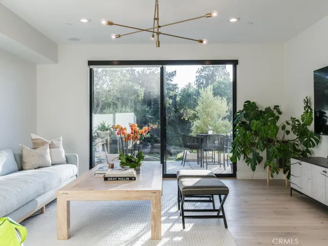 2082 Fixlini Street, San Luis Obispo, California 93401
