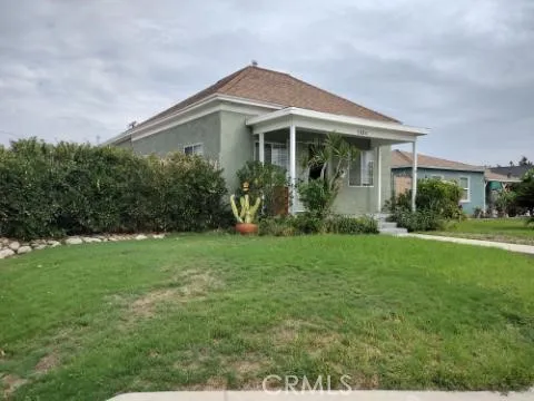 1034 N Mckeever Avenue, Azusa, California 91702, 3 Bedrooms Bedrooms, ,2 BathroomsBathrooms,Residential Lease,For Rent,Mckeever,CV25192360