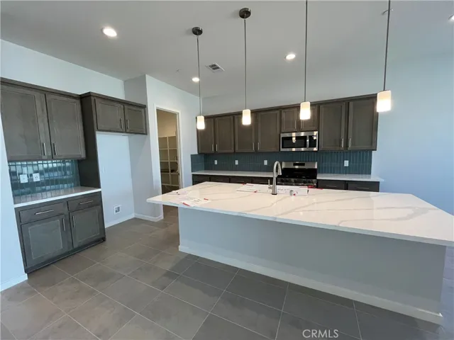 6369 Rainy Pass, Hesperia, California 92345