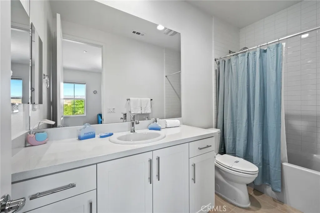 84425 Passagio Lago Way, Indio, California 92203 home-pic-45