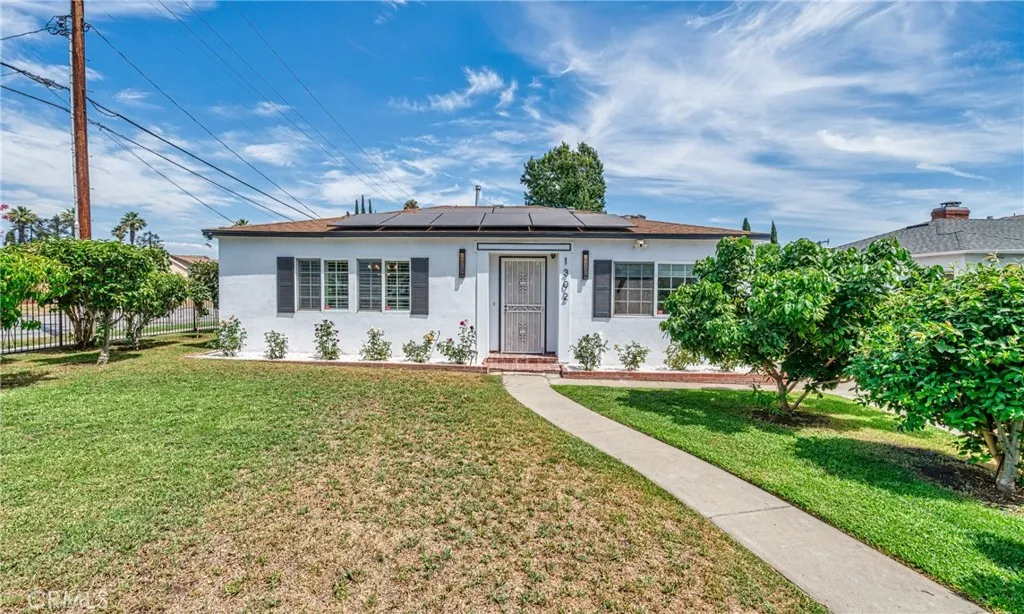 1302 S Gladys Avenue, San Gabriel, California 91776, 3 Bedrooms Bedrooms, ,2 BathroomsBathrooms,Residential,For Sale,Gladys,WS25192839