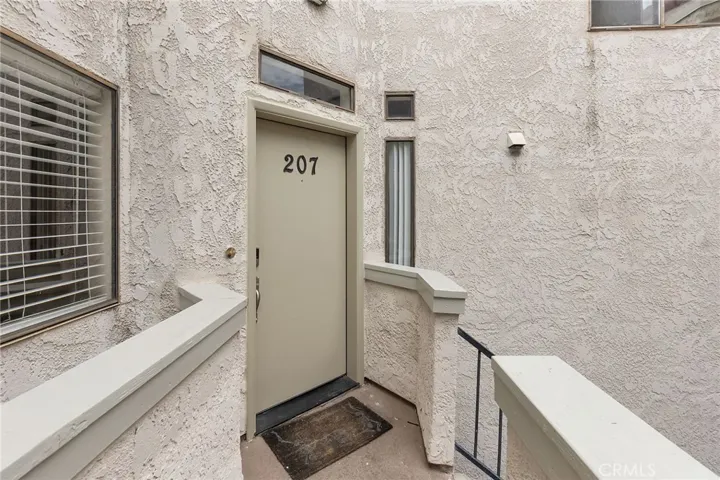 17191 Corbina Lane 207, Huntington Beach, California 92649
