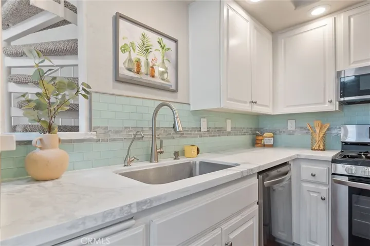 17191 Corbina Lane 207, Huntington Beach, California 92649