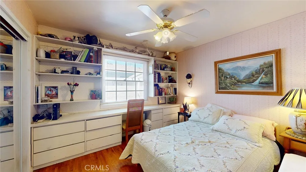 22542 Burbank Boulevard, Woodland Hills, California 91367 home-pic-13