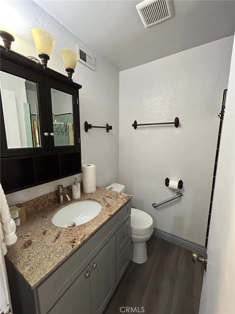 17513 Keene Avenue, Carson, California 90746 home-pic-6