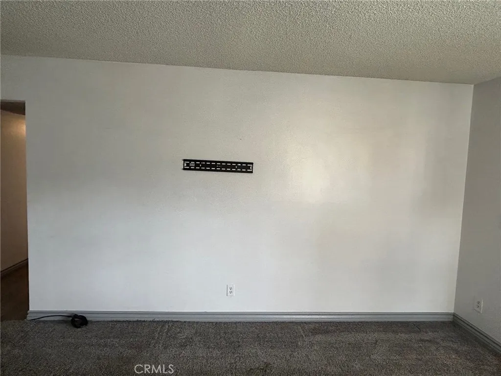 17513 Keene Avenue, Carson, California 90746 home-pic-4