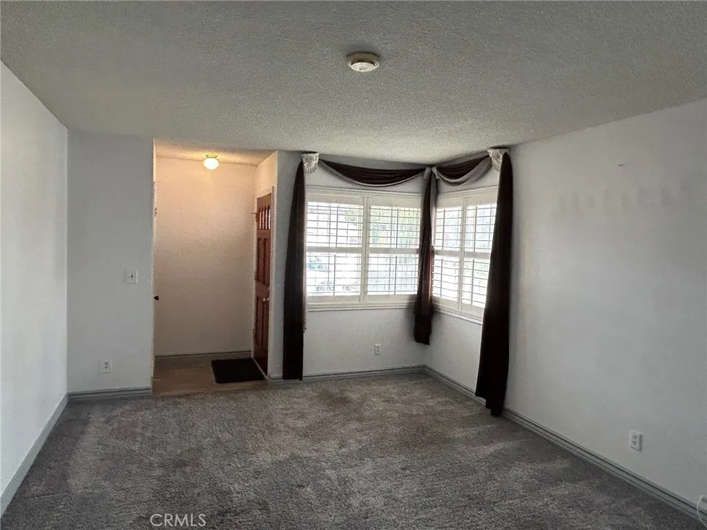 17513 Keene Avenue, Carson, California 90746 home-pic-2