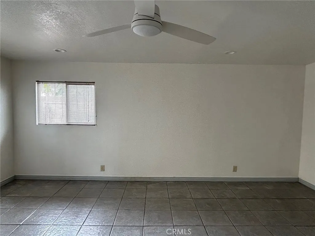17513 Keene Avenue, Carson, California 90746 home-pic-17
