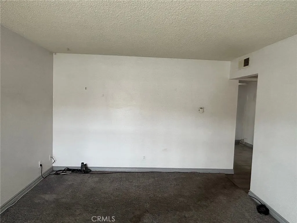 17513 Keene Avenue, Carson, California 90746 home-pic-13