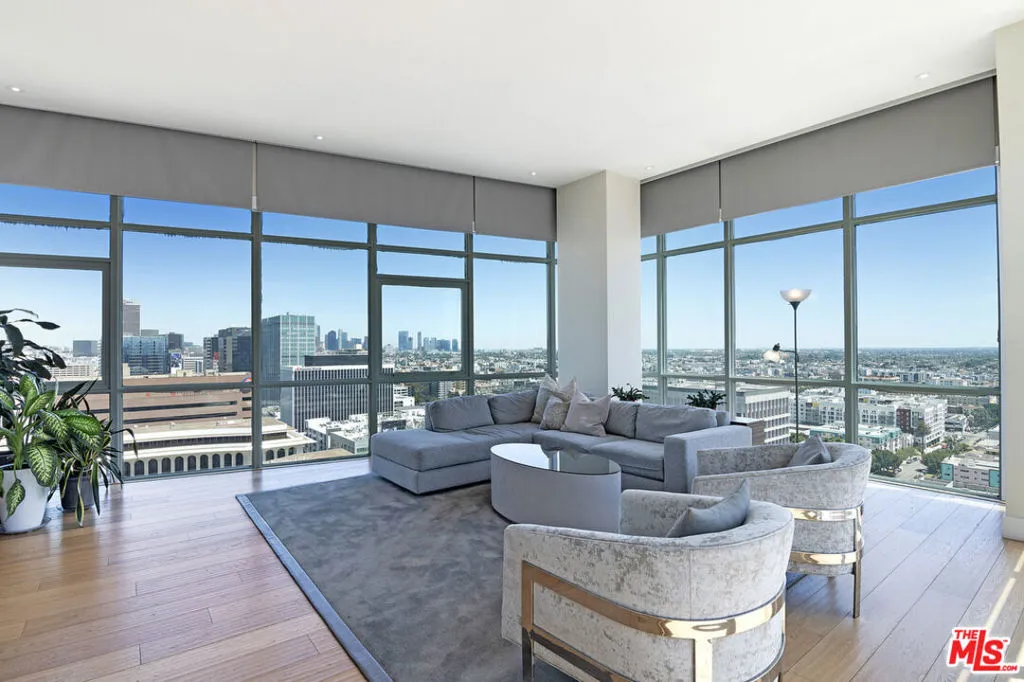 3785 Wilshire Boulevard Ph2, Los Angeles, California 90010, 3 Bedrooms Bedrooms, ,4 BathroomsBathrooms,Residential,For Sale,Wilshire,25583421