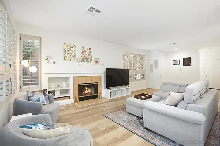 5554 Renaissance Ave. 3, San Diego, California 92122