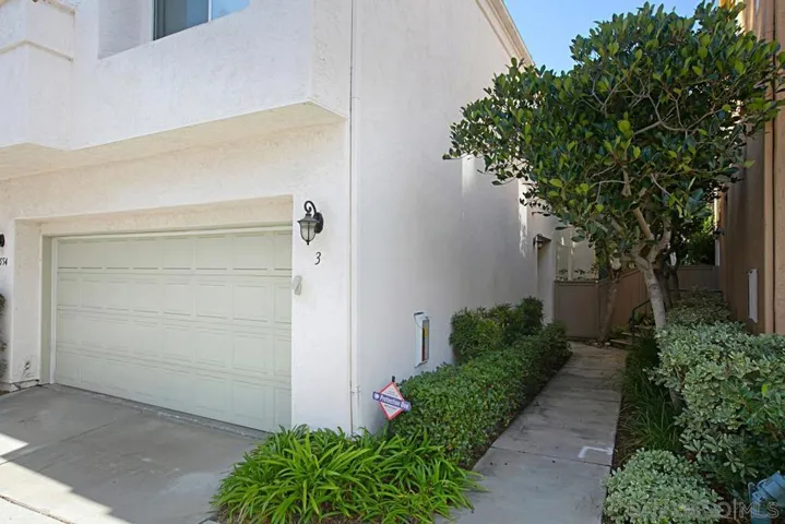 5554 Renaissance Ave. 3, San Diego, California 92122