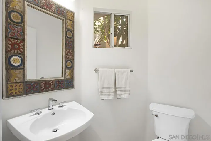 5554 Renaissance Ave. 3, San Diego, California 92122