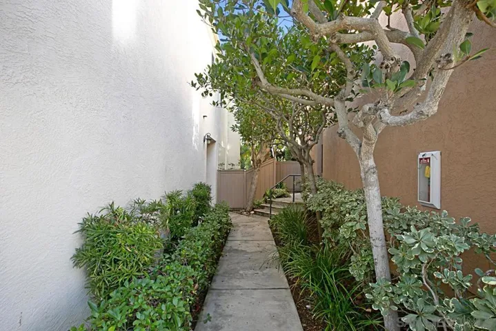 5554 Renaissance Ave. 3, San Diego, California 92122