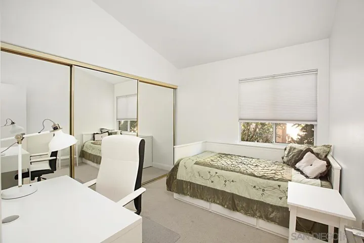 5554 Renaissance Ave. 3, San Diego, California 92122