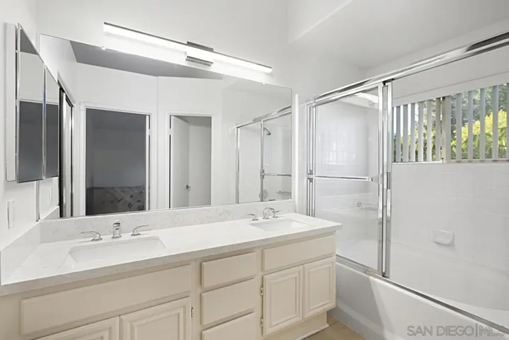 5554 Renaissance Ave. 3, San Diego, California 92122