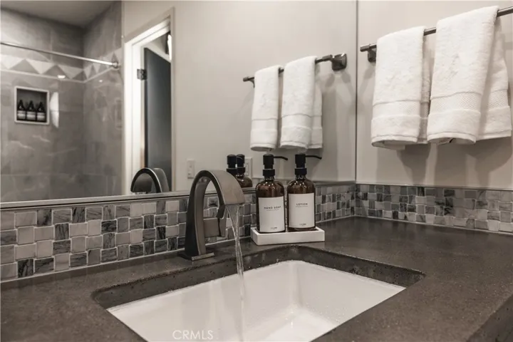 8799 Palomar Avenue, Yucca Valley, California 92284
