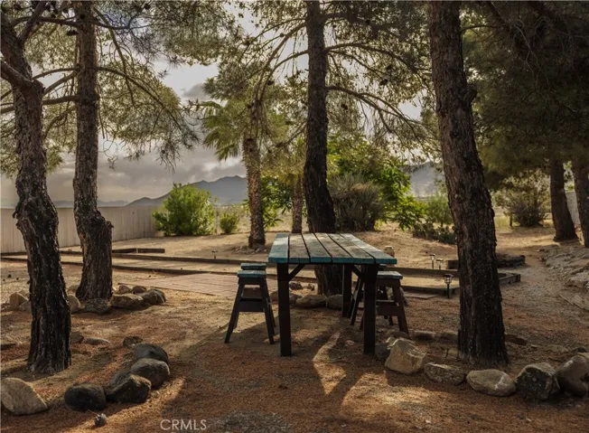 8799 Palomar Avenue, Yucca Valley, California 92284