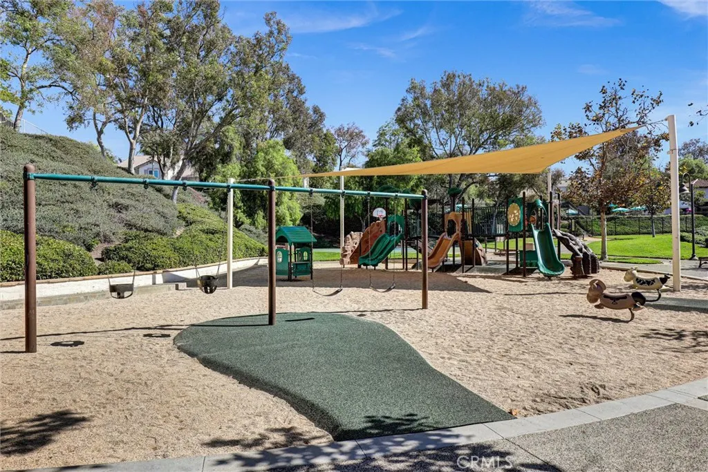 12 Poppyfield Lane, Rancho Santa Margarita, California 92688 home-pic-30