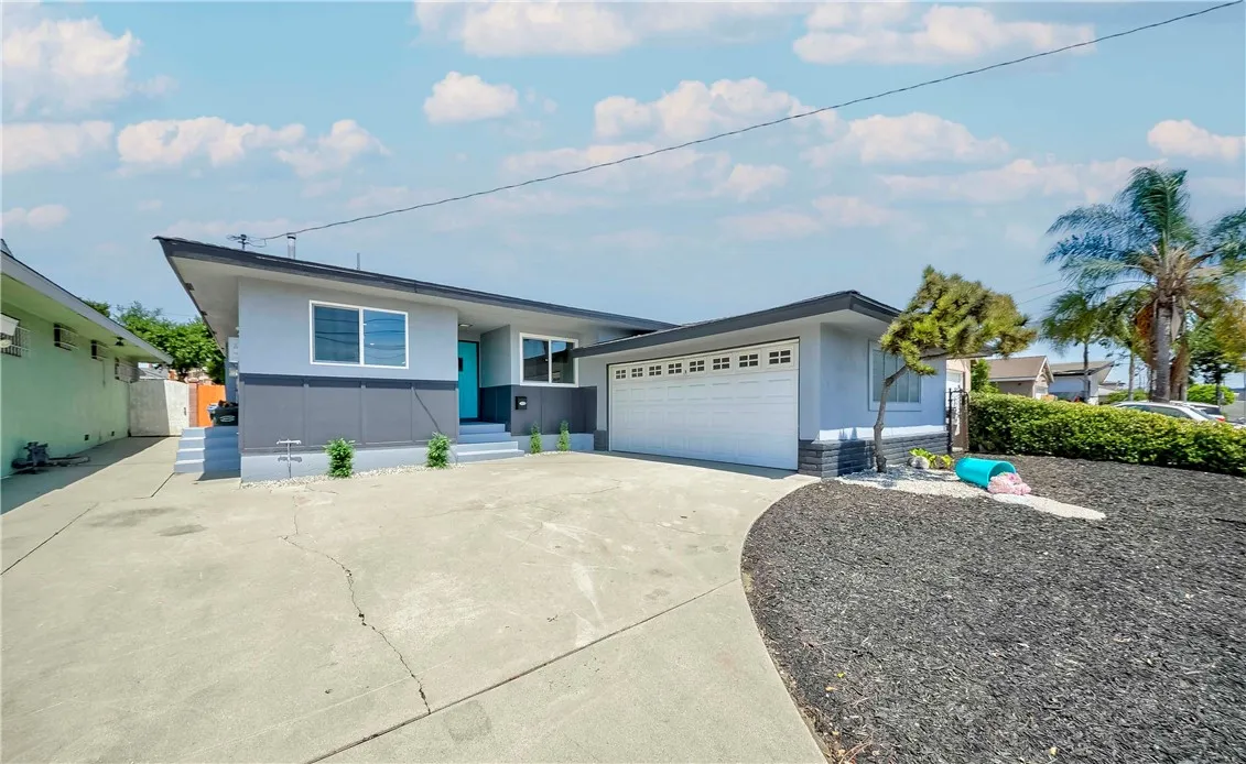 1519 W 122nd Street, Los Angeles, California 90047, 3 Bedrooms Bedrooms, ,2 BathroomsBathrooms,Residential,For Sale,122nd,WS25192976