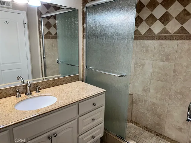 18 Mayapple Way, Irvine, California 92612