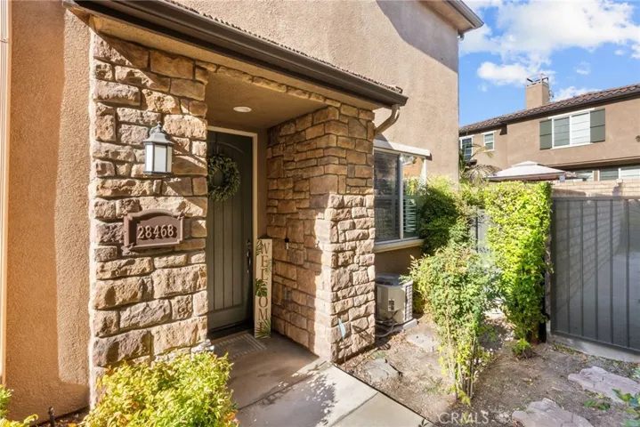 28468 Santa Rosa Lane 534, Saugus, California 91350