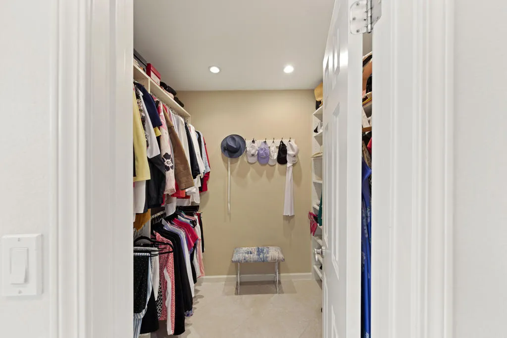 220 Madrid Avenue, Palm Desert, California 92260 home-pic-22
