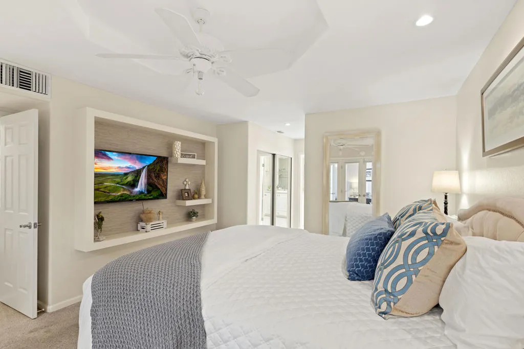 220 Madrid Avenue, Palm Desert, California 92260 home-pic-18