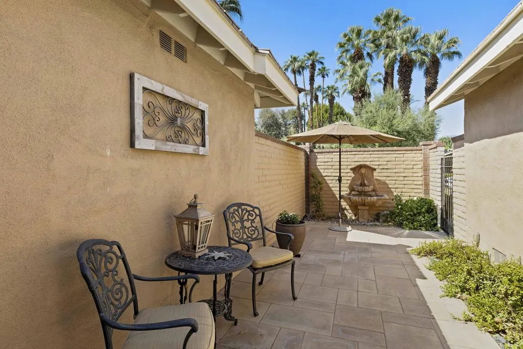 220 Madrid Avenue, Palm Desert, California 92260 home-pic-24