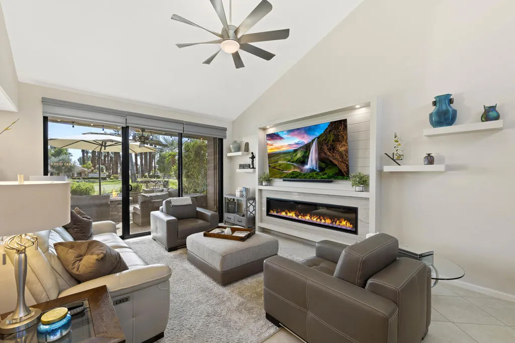 220 Madrid Avenue, Palm Desert, California 92260 home-pic-6