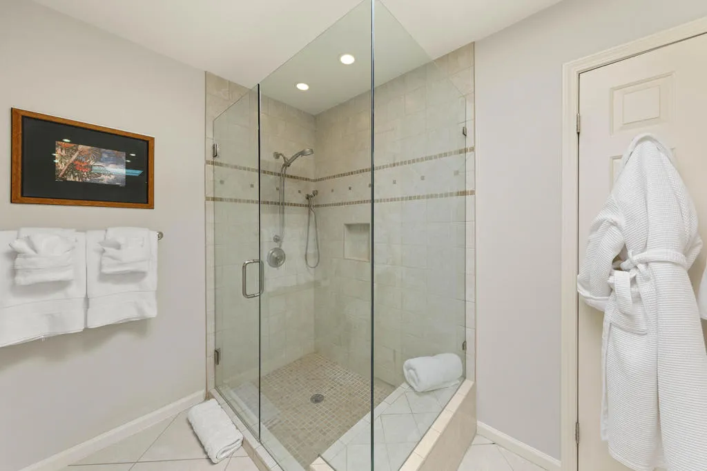 220 Madrid Avenue, Palm Desert, California 92260 home-pic-21