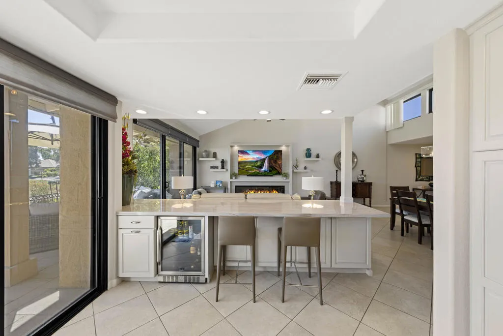 220 Madrid Avenue, Palm Desert, California 92260 home-pic-3