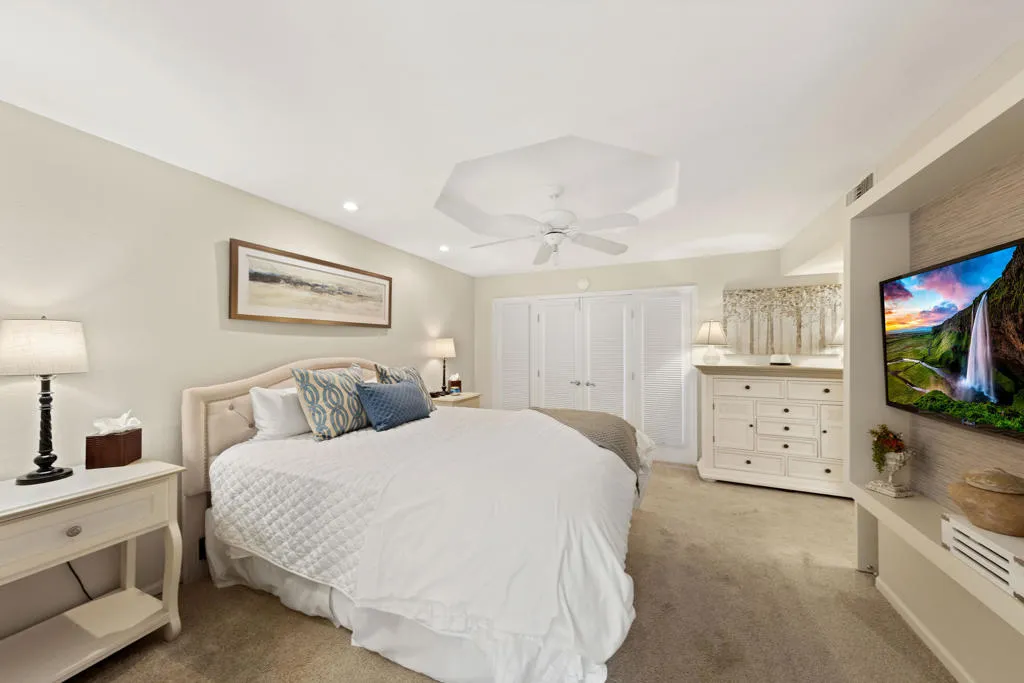 220 Madrid Avenue, Palm Desert, California 92260 home-pic-17