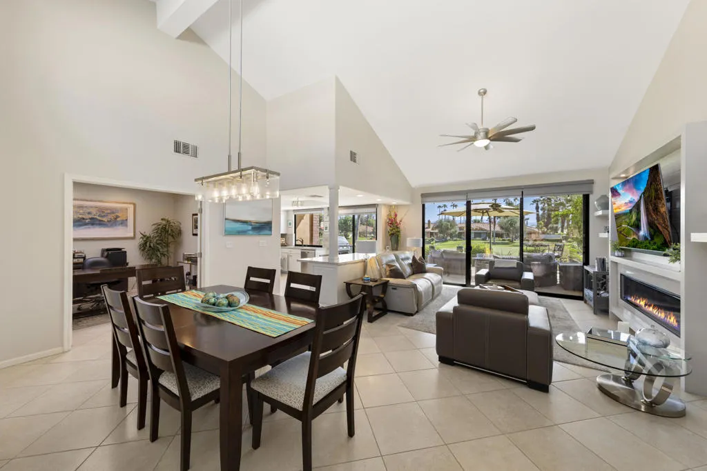 220 Madrid Avenue, Palm Desert, California 92260 home-pic-7