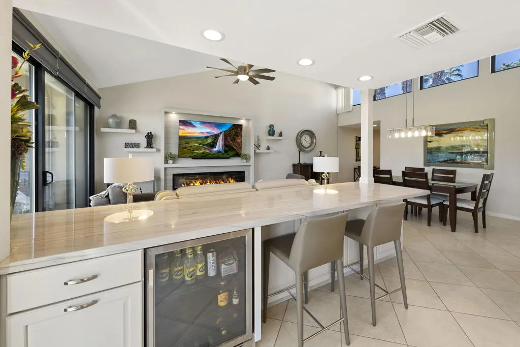 220 Madrid Avenue, Palm Desert, California 92260 home-pic-0