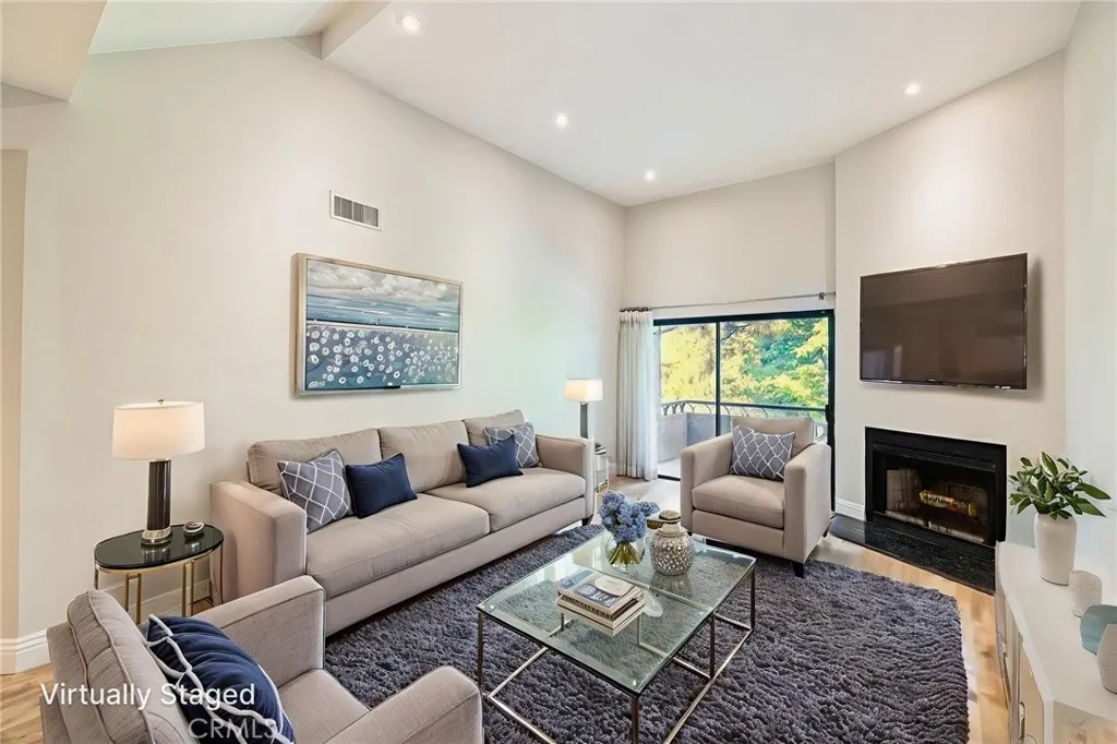 4280 Via Arbolada 201, Los Angeles, California 90042 home-pic-0