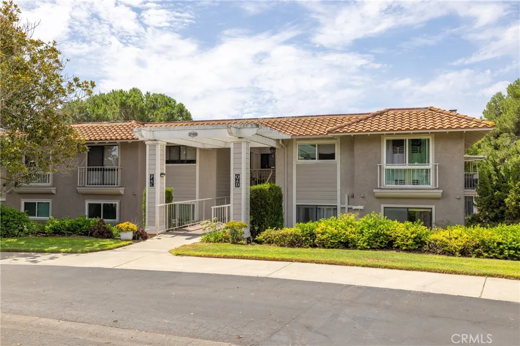 3168 Via Vista C, Laguna Woods, California 92637, 2 Bedrooms Bedrooms, ,2 BathroomsBathrooms,Residential,For Sale,Via Vista,OC25192471