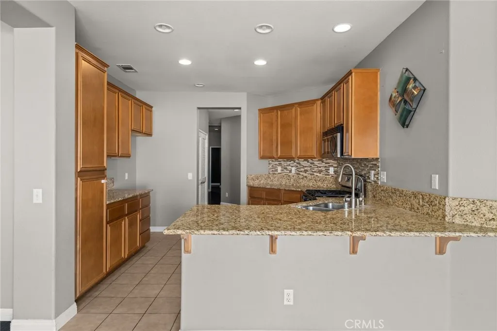 25874 Mercy Court, Hemet, California 92544 home-pic-6