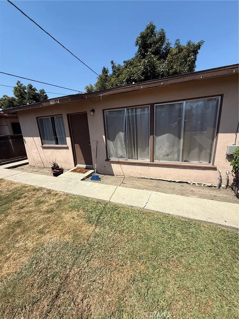 6815 Colmar Avenue, Bell Gardens, California 90201 home-pic-10