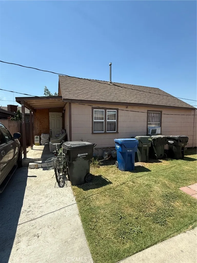 6815 Colmar Avenue, Bell Gardens, California 90201 home-pic-6