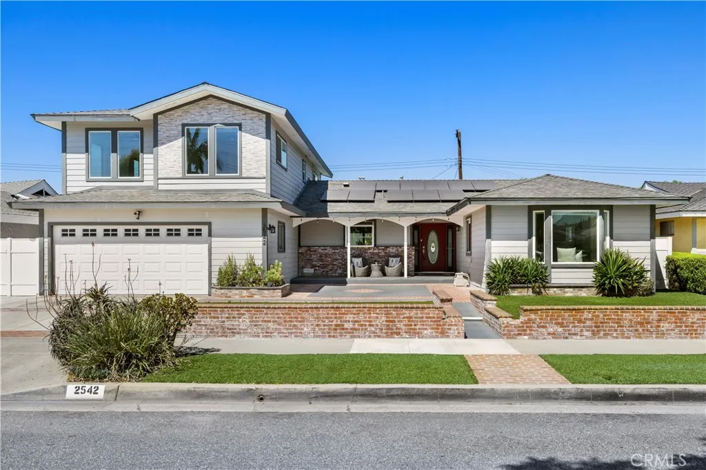 2542 N Ashwood Street, Orange, California 92865, 5 Bedrooms Bedrooms, ,4 BathroomsBathrooms,Residential,For Sale,Ashwood,PW25193200