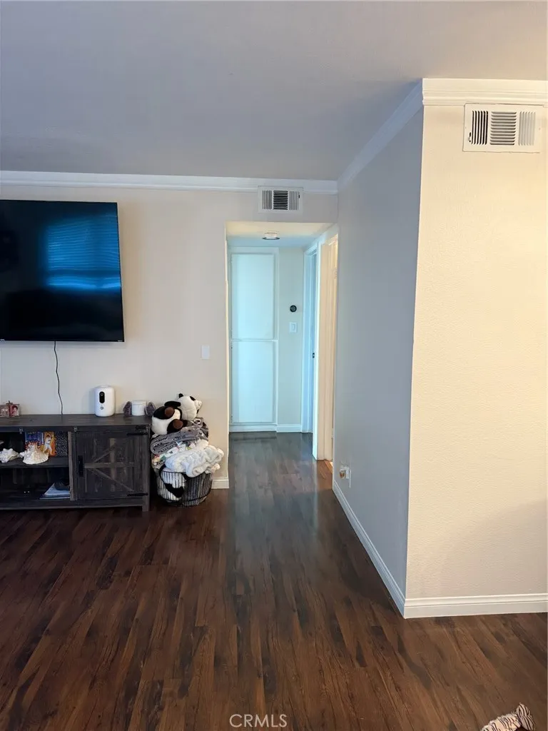 21203 Trumpet Drive 103, Newhall, California 91321 home-pic-13