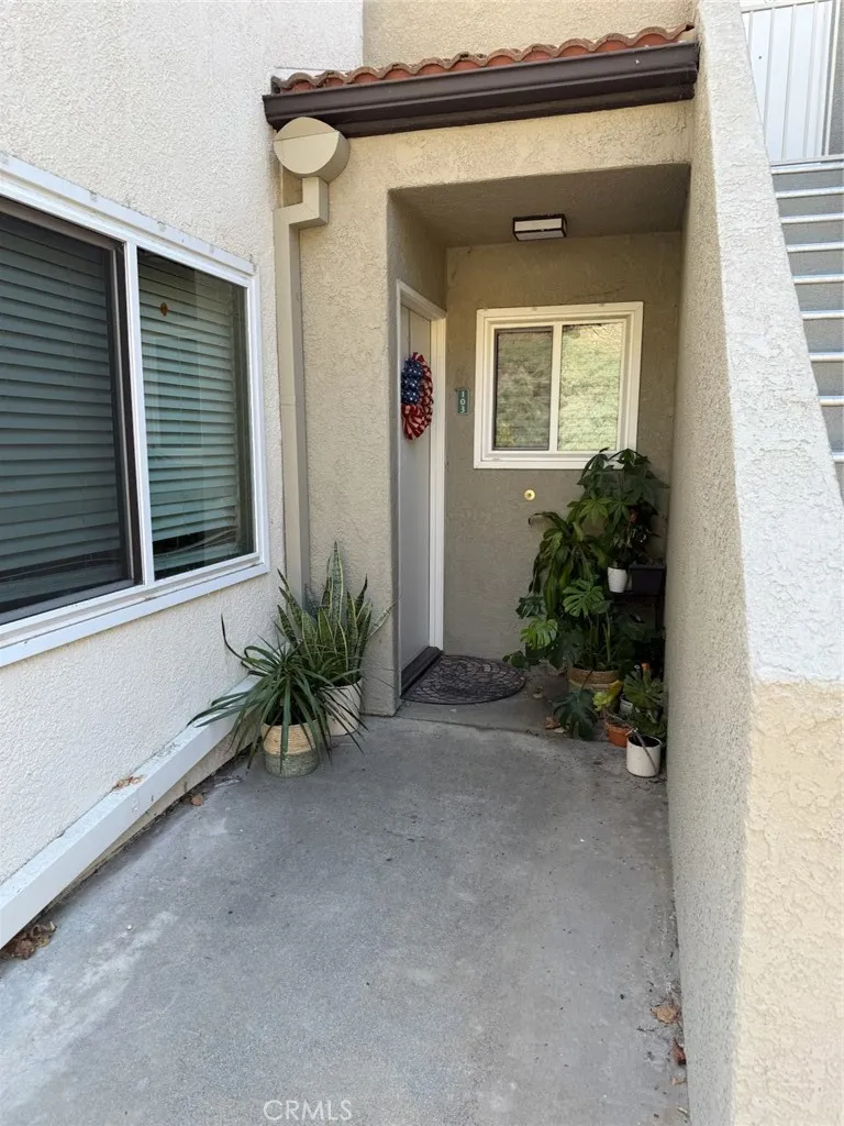 21203 Trumpet Drive 103, Newhall, California 91321 home-pic-9