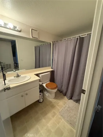 21203 Trumpet Drive 103, Newhall, California 91321 — photo 5