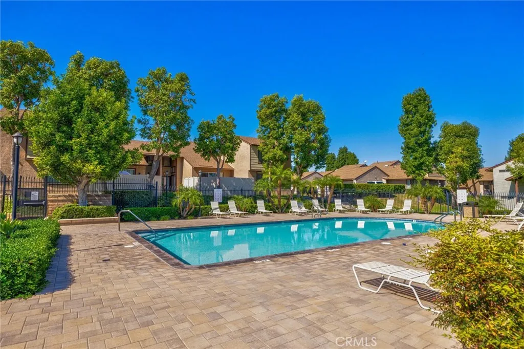 1632 Windmill Lane D, Corona, California 92879 home-pic-31