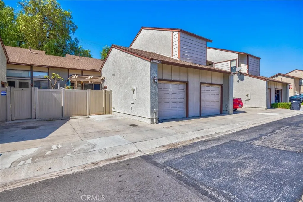 1632 Windmill Lane D, Corona, California 92879 home-pic-43