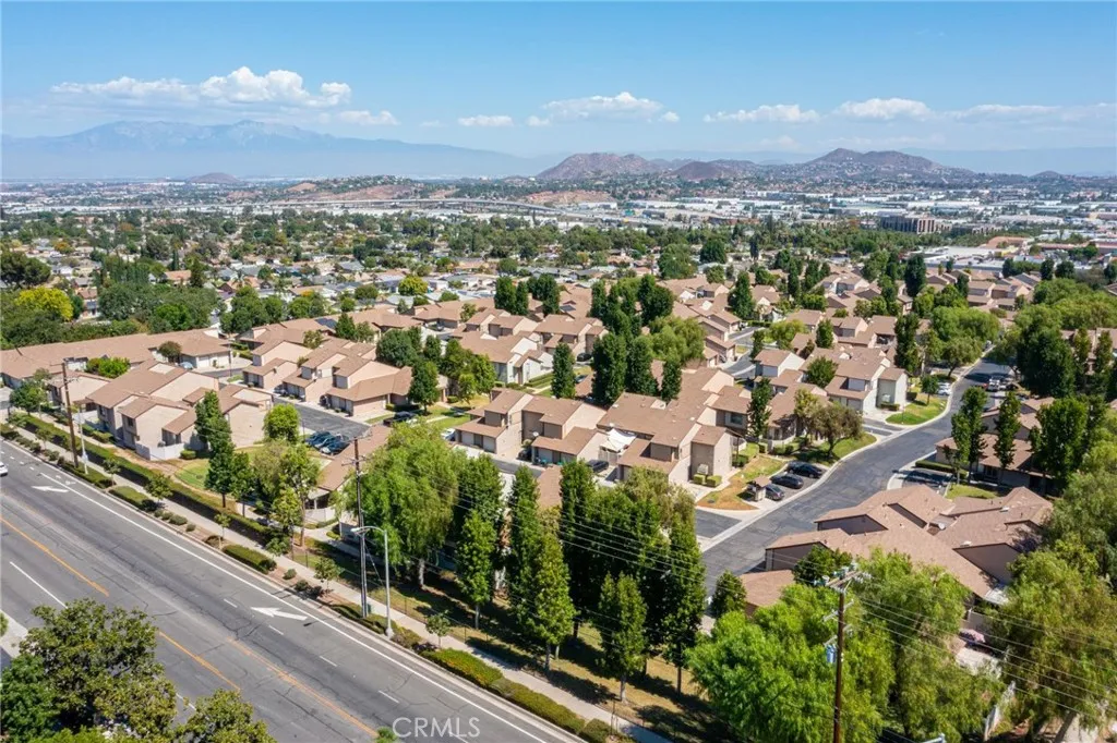 1632 Windmill Lane D, Corona, California 92879 home-pic-54