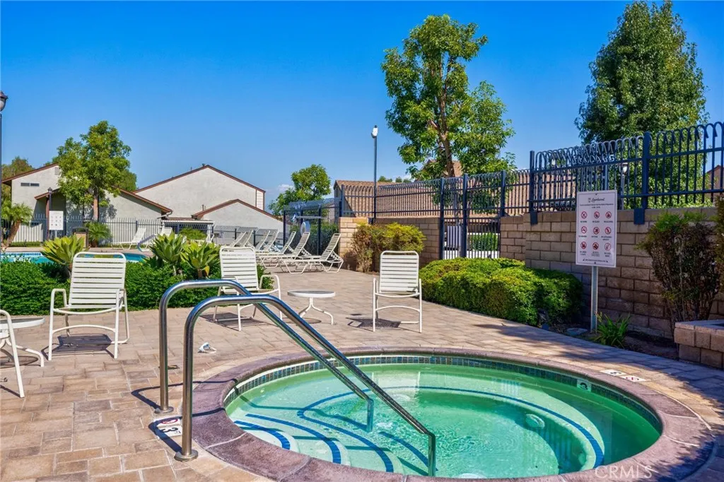 1632 Windmill Lane D, Corona, California 92879 home-pic-35